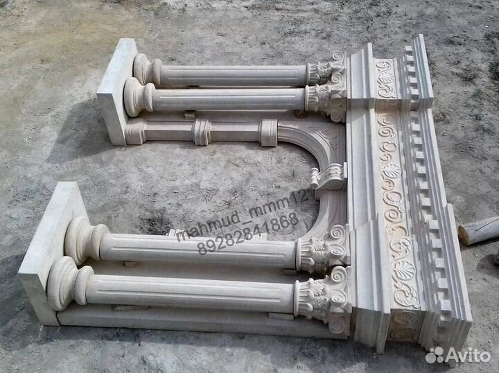 Родник, фонтан пристенный