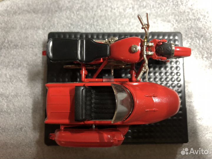 Мотоцикл иж-Ю 2к 1:24