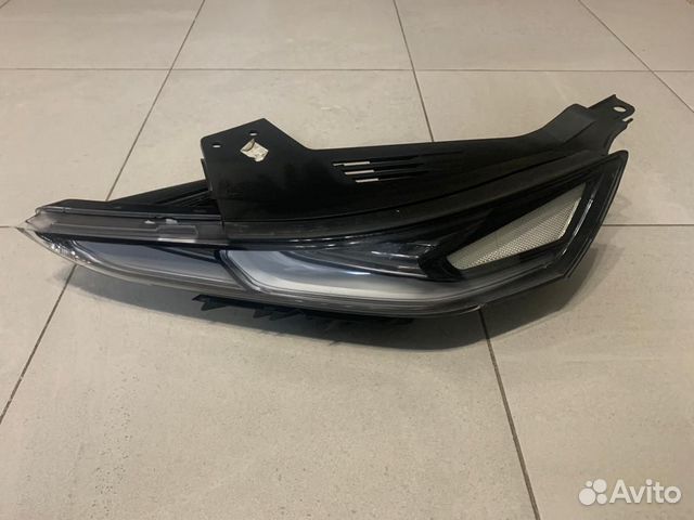 Фара габаритная левая Hyundai Santa Fe IV