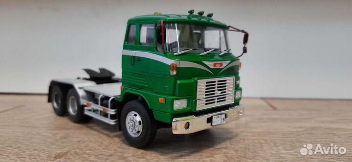 Сборная модель автомобиля 1/32