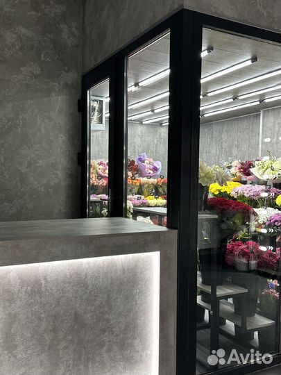 Флорист продавец цветов