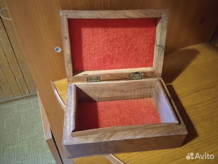 Шкатулка из дерева ручной работы