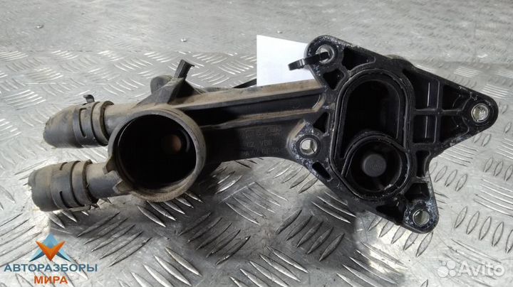 Корпус термостата Volkswagen Golf 6 2010