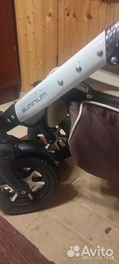 Прогулочная коляска 2 в 1 mondo