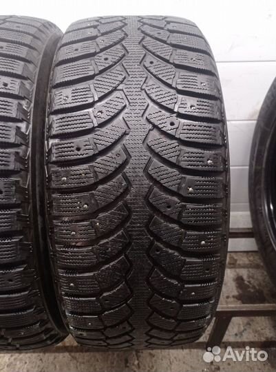 Bridgestone Blizzak Spike-01 255/50 R19 98W