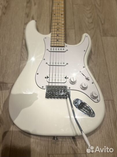 Электрогитара fabio st 200