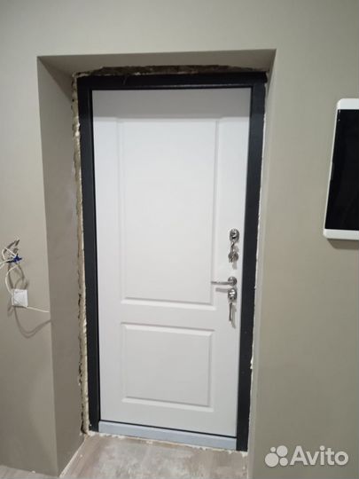 Дверь входная уличная с терморазрывом