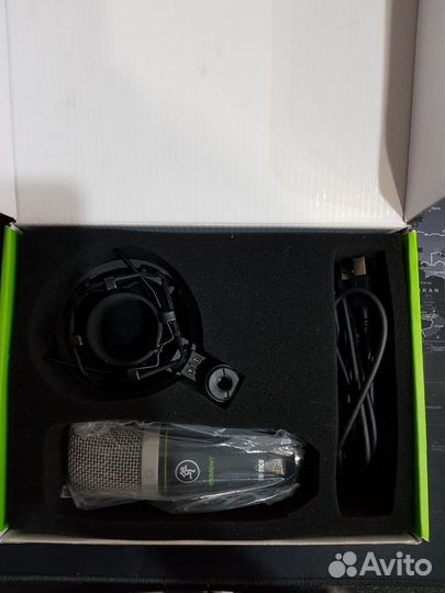 Студийный микрофон