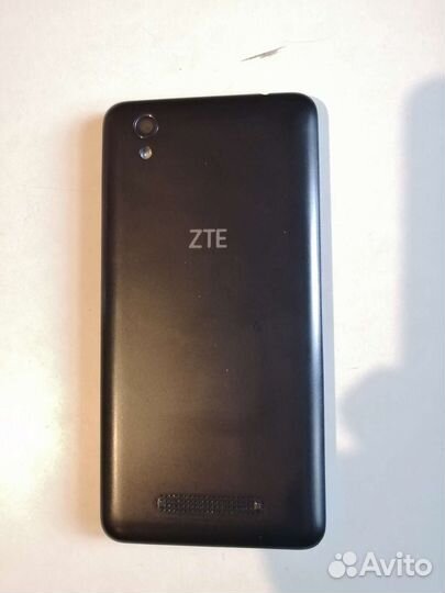 Телефон ZTE Blade X3