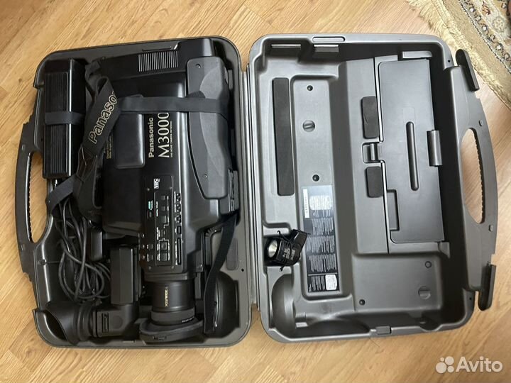 Видеокамера Panasonic m3000