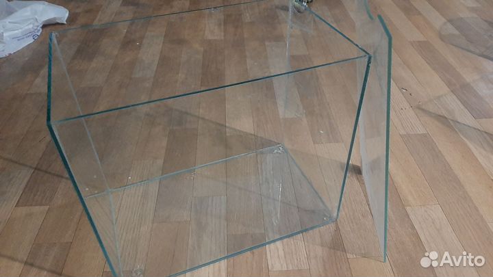 3 аквариума и 1 клетка