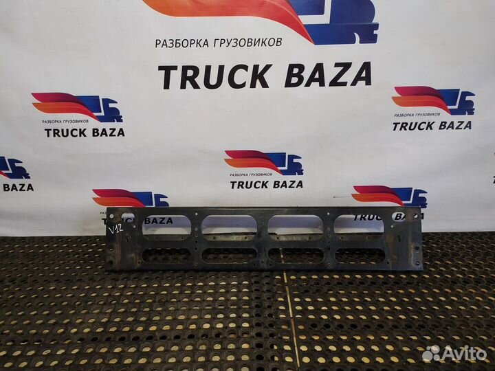 20541198 Кронштейн решетки радиатора