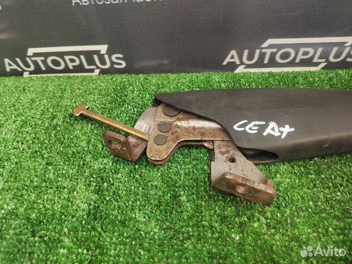 Рычаг стояночного тормоза Seat Cordoba 1 1.4 APE