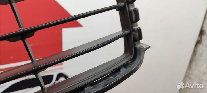 Решетка бампера Toyota Land Cruiser 200