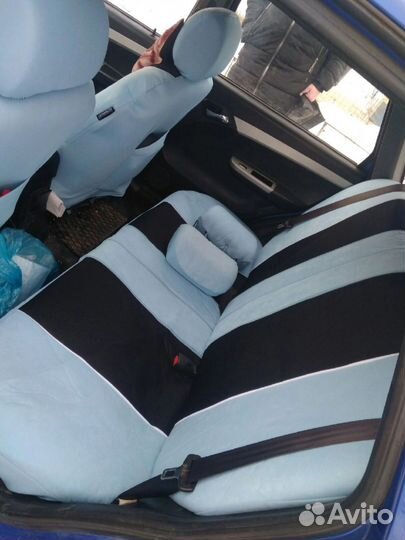 Комплект универсальных автомобильных чехлов