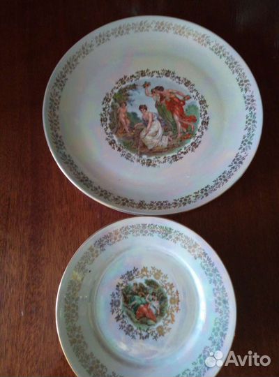 Блюдо и тарелки