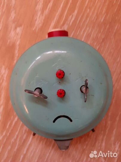 Часы разные будильник Янтарь СССР