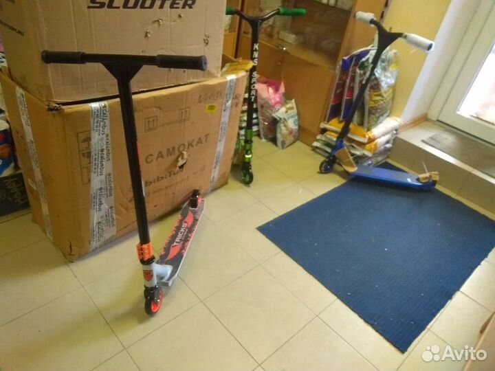 Самокат трюковый tricks