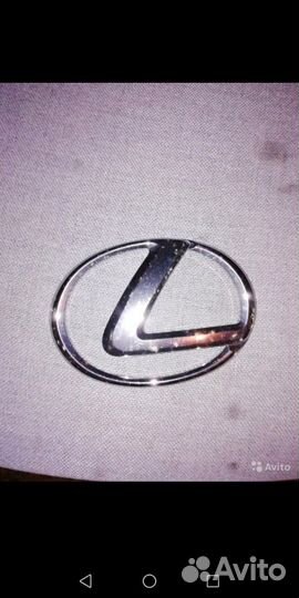 Эмблема Лексус в крышку багажник