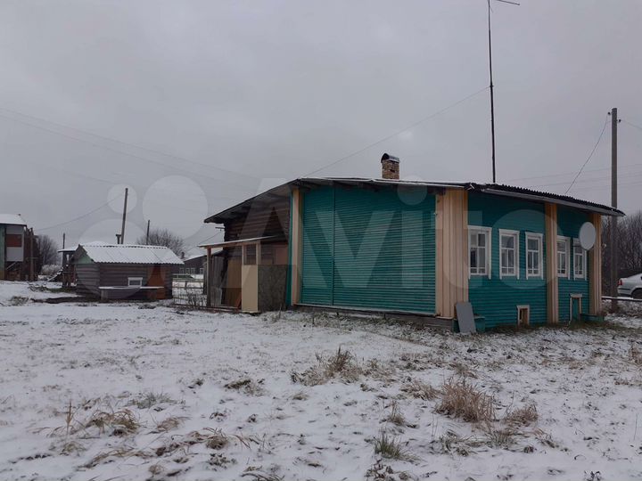 Дом 35 м² на участке 8,8 га