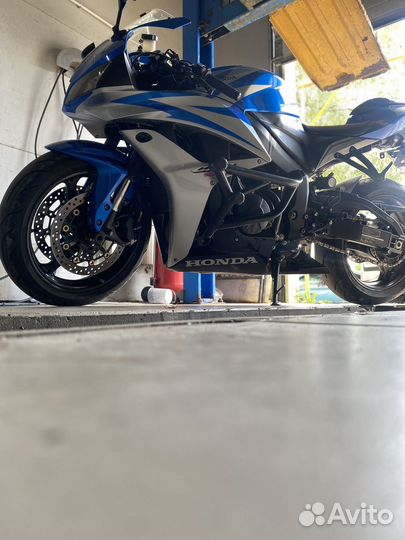 Honda cbr 600 rr