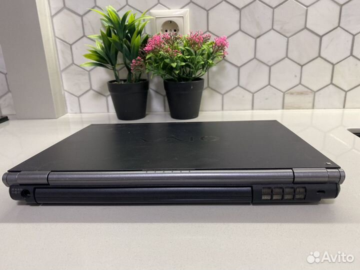 Ноутбук Sony VGN SZ460N iCore2Duo/2/256 SSD/DVD-RW