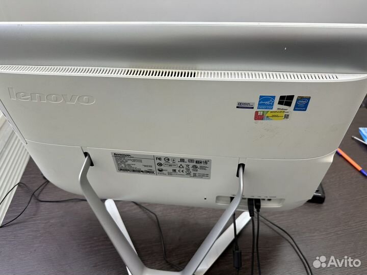 Моноблок Lenovo C40-30