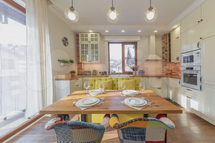 2-к. квартира, 55 м², 3/4 эт.