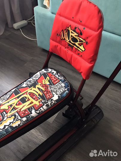 Снегокат с ручкой и колесами nika