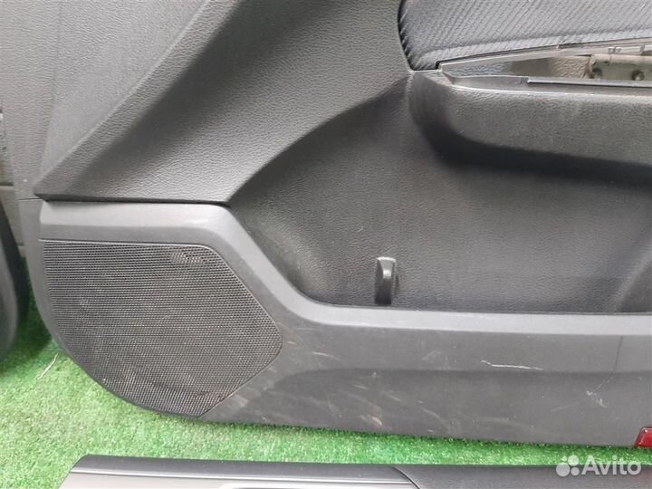 Обшивки дверей комплект Subaru Forester SH/S12 20
