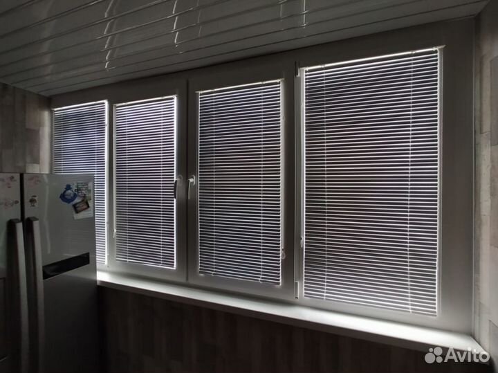 Жалюзи рулонные с направляющими