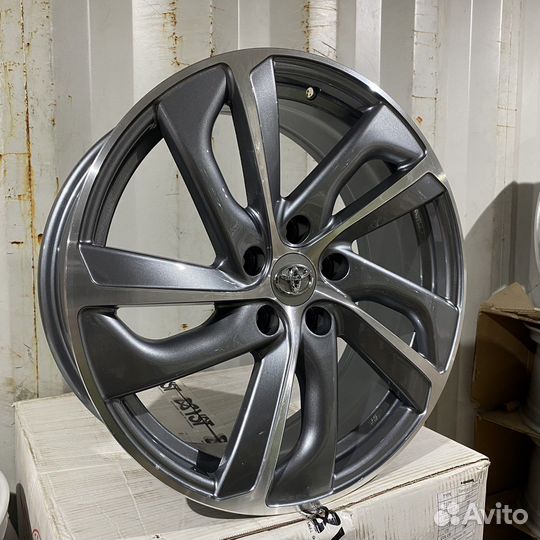 Диски 18 дюймов 5/114,3