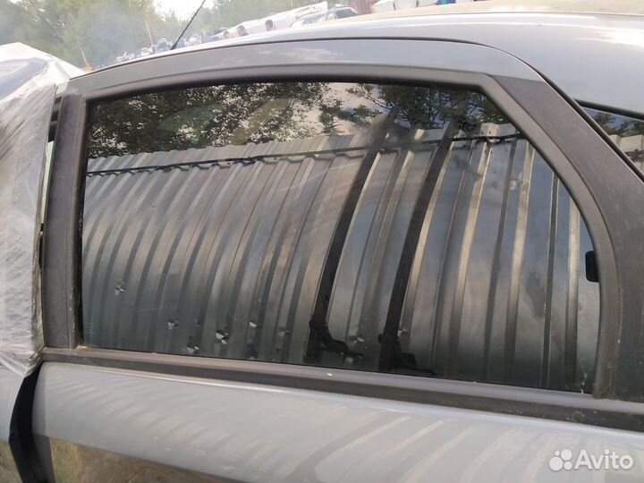 Стекло заднее левое Лада Веста 2019 г
