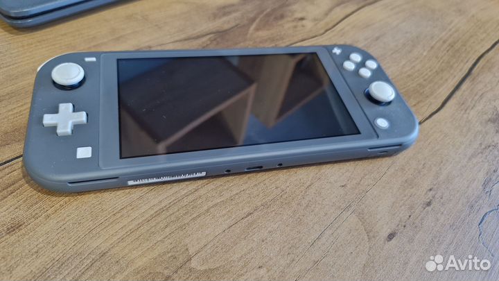 Портативная игровая приставка nintendo switch lite