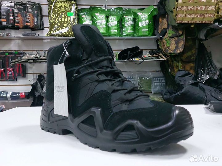 Тактические ботинки Lowa Mid (черные)