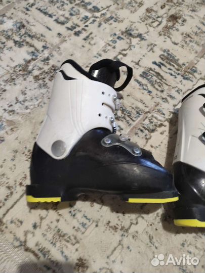 Горнолыжные ботинки детские