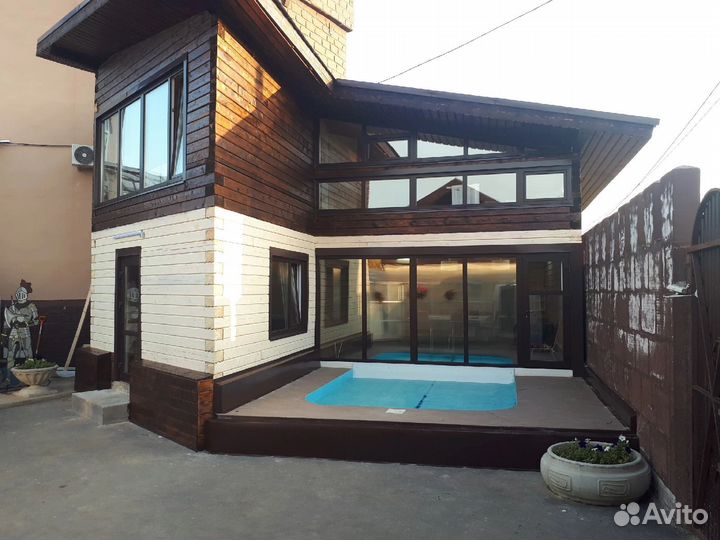 Коттедж с бассейном в аренду от Гулливера