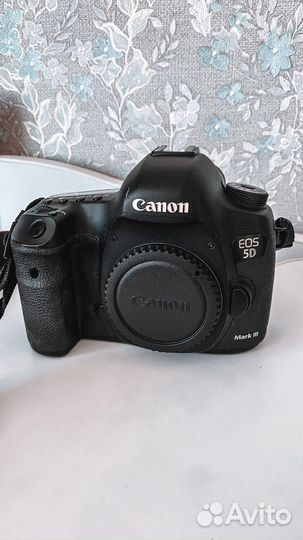 Фотоаппарат Canon EOS 5D Mark III Body, черный