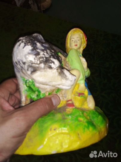 Старая ыигура красная шапочка и волк гипс