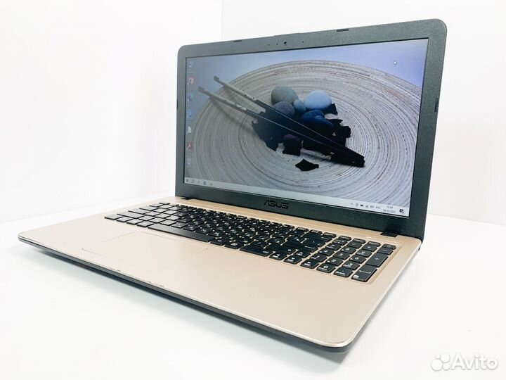 Ноутбук Asus 4 ядра/GeForce