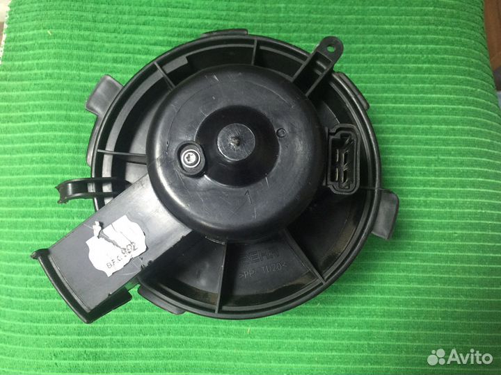 Моторчик печки peugeot 206