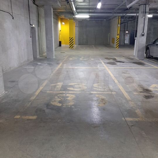 Машиноместо, 14 м²