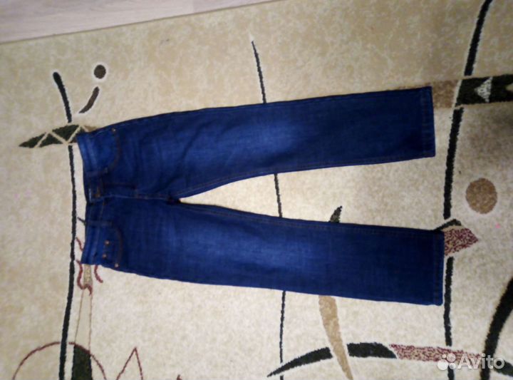 Джинсы