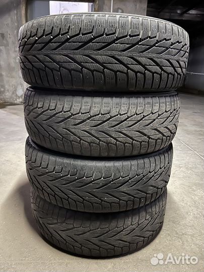 Nokian Tyres Hakkapeliitta R2 SUV 235/65 R17 108R