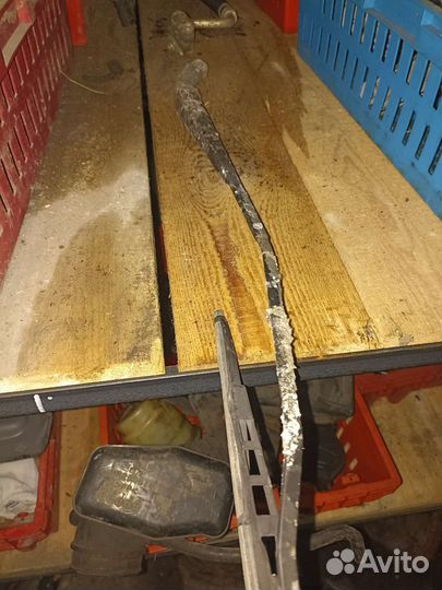 Поводок дворника Kia Avella