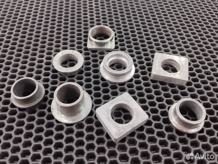 Kawasaki zx7r,ZX1100,ZZ-R1100 втулки колесных осей