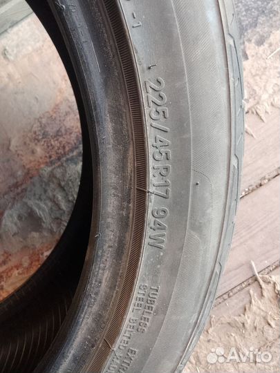 Toyo DRB 225/45 R17 94W