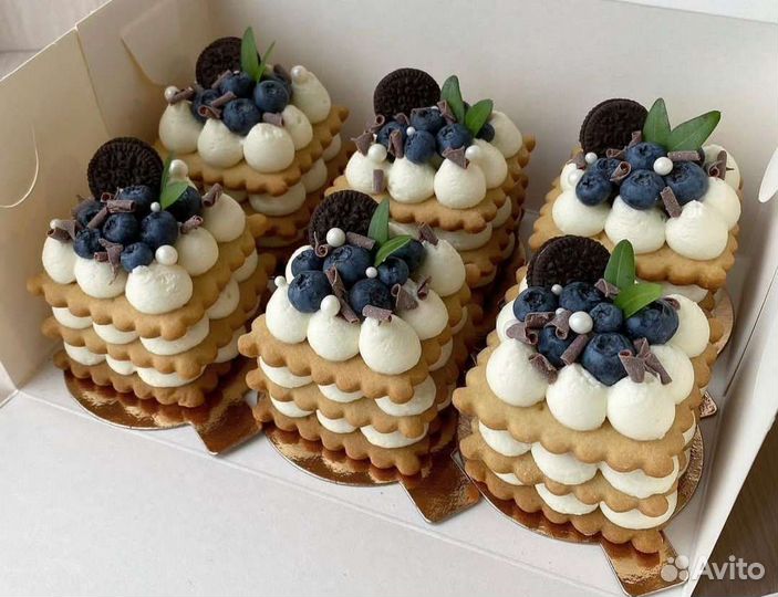 Пироженое медовик