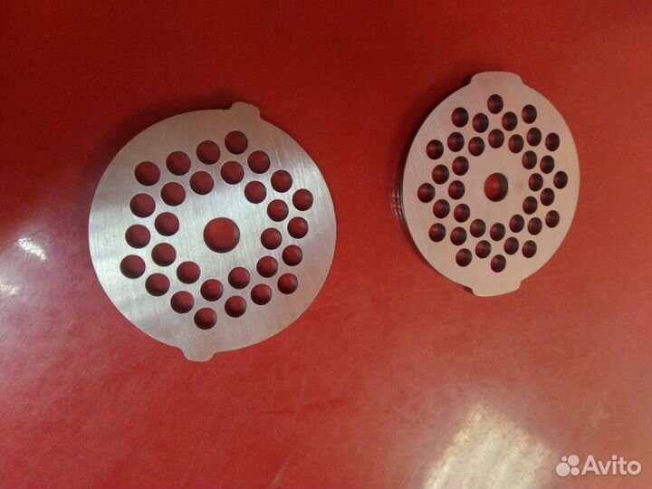 Нож и решетки для мясорубки.новые.магазин