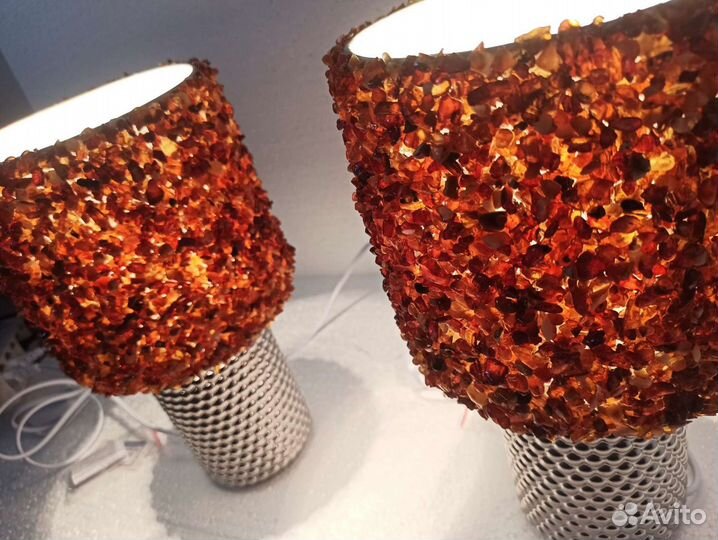 Настольные лампы с янтарем